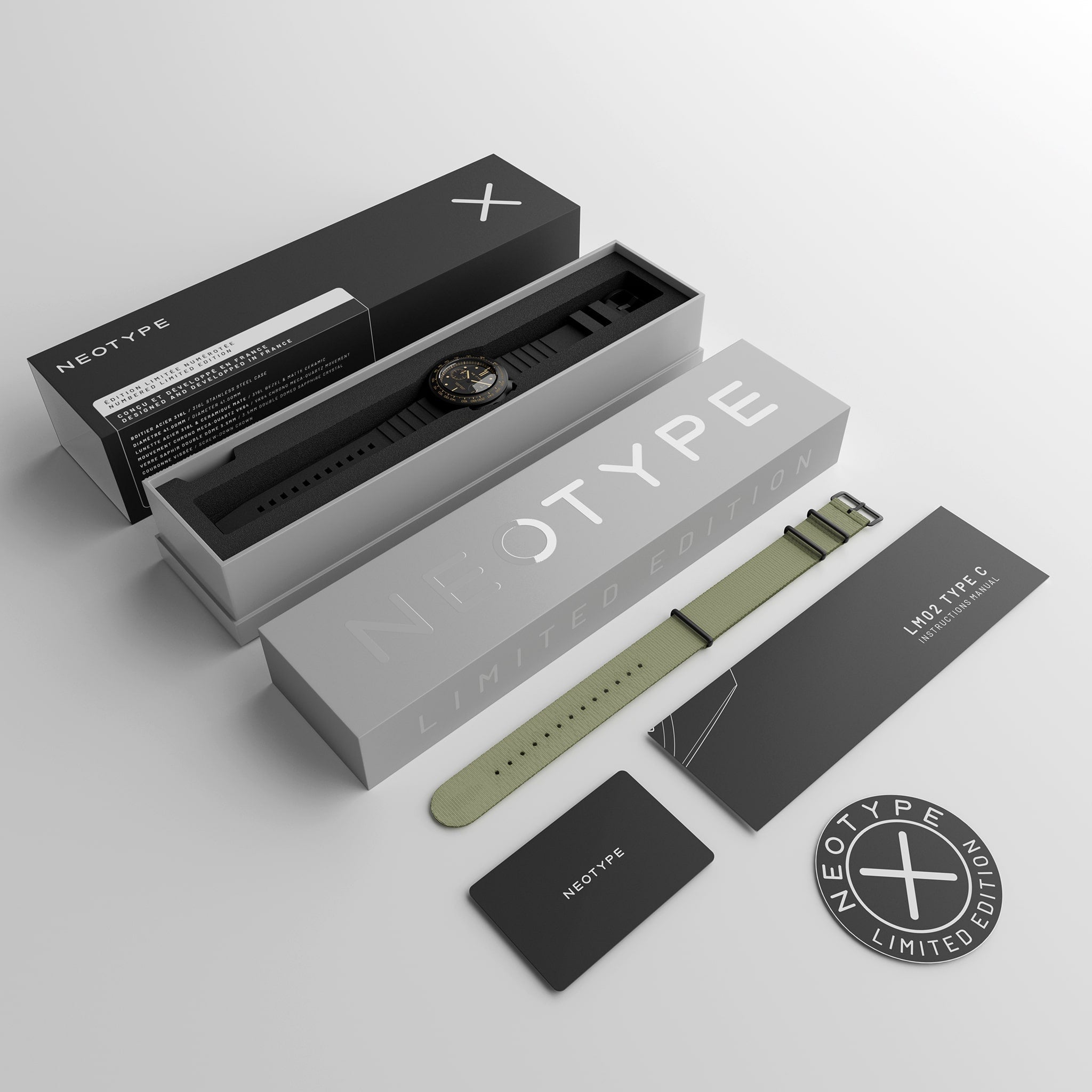 Packaging de la Montre chronographe Neotype Watches en PVD noir avec boîte et accessoires, soigneusement présenté pour refléter la qualité et le style du produit.