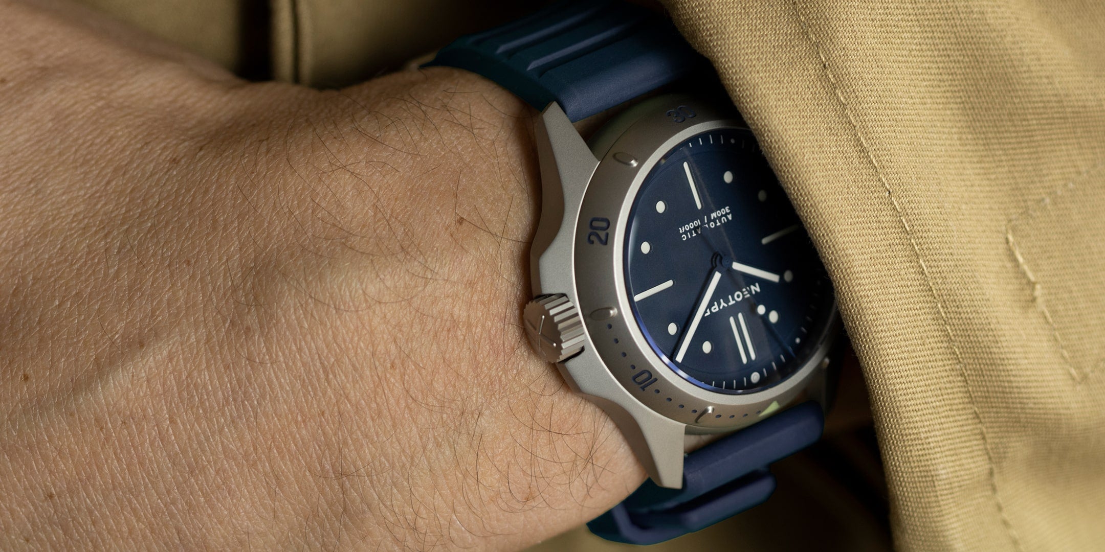 Montre bleu plongée pour homme LM01D1B - NEOTYPE WATCHES