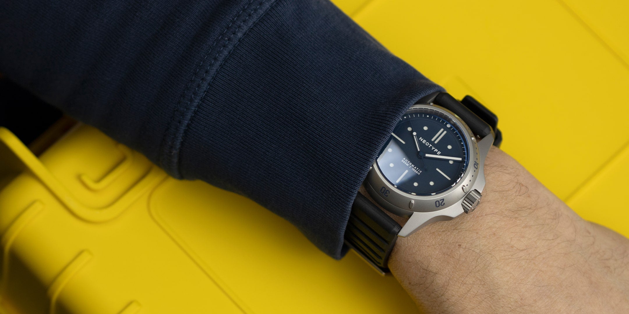 Bracelet noir de qualité pour montres de plongée neotype